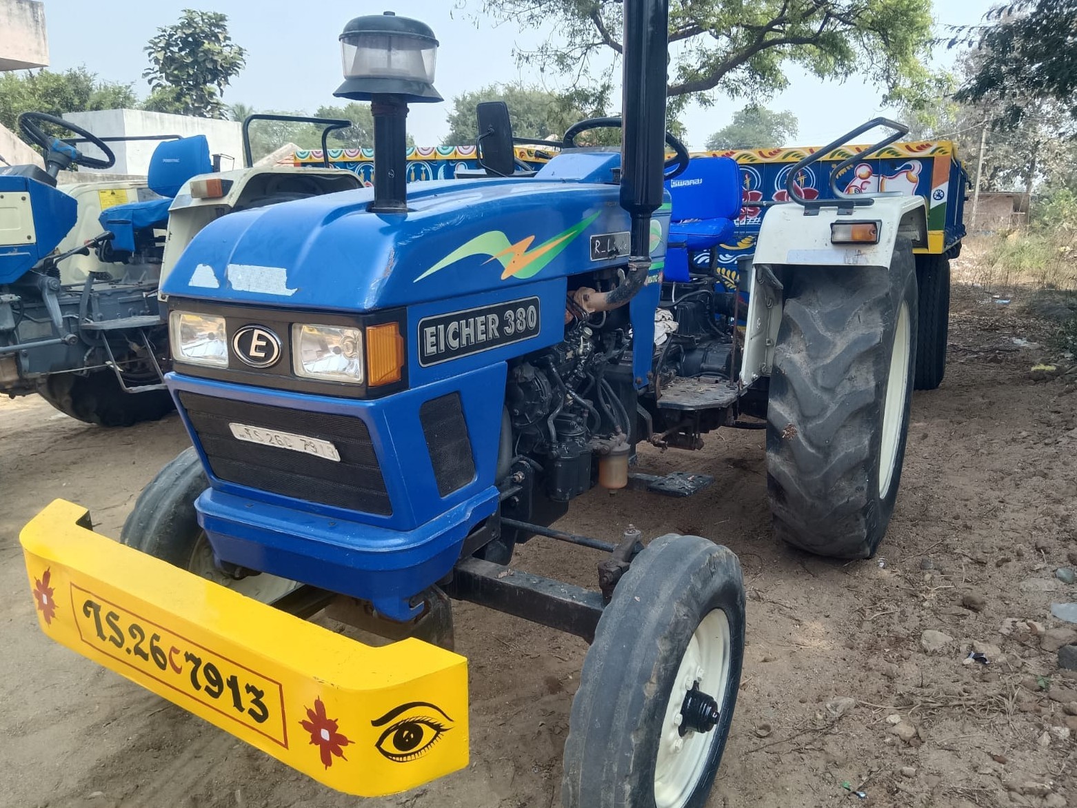 కట్ర్యాలలో ఐచర్ ట్రాక్టర్ చోరీ