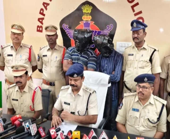 కర్లపాలెంలో గొలుసు దొంగల అరెస్ట్