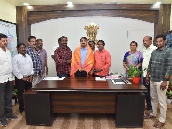 ‘అర్హులైన పాత్రికేయులంద‌రికీ అక్రిడేష‌న్లు’