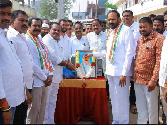 మాజీ స్పీకర్‌ శ్రీపాదరావుకు నివాళులు