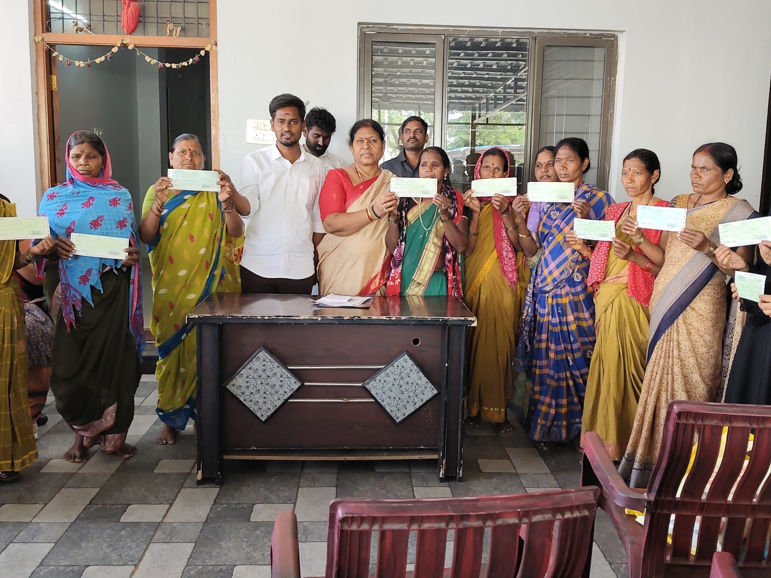 తులం బంగారం ఇస్తామని చెప్పి మోసం చేసిన కాంగ్రెస్: MLA