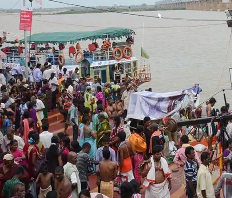 పుష్కరాల ఏర్పాట్లలో అధికారులు నిమగ్నం