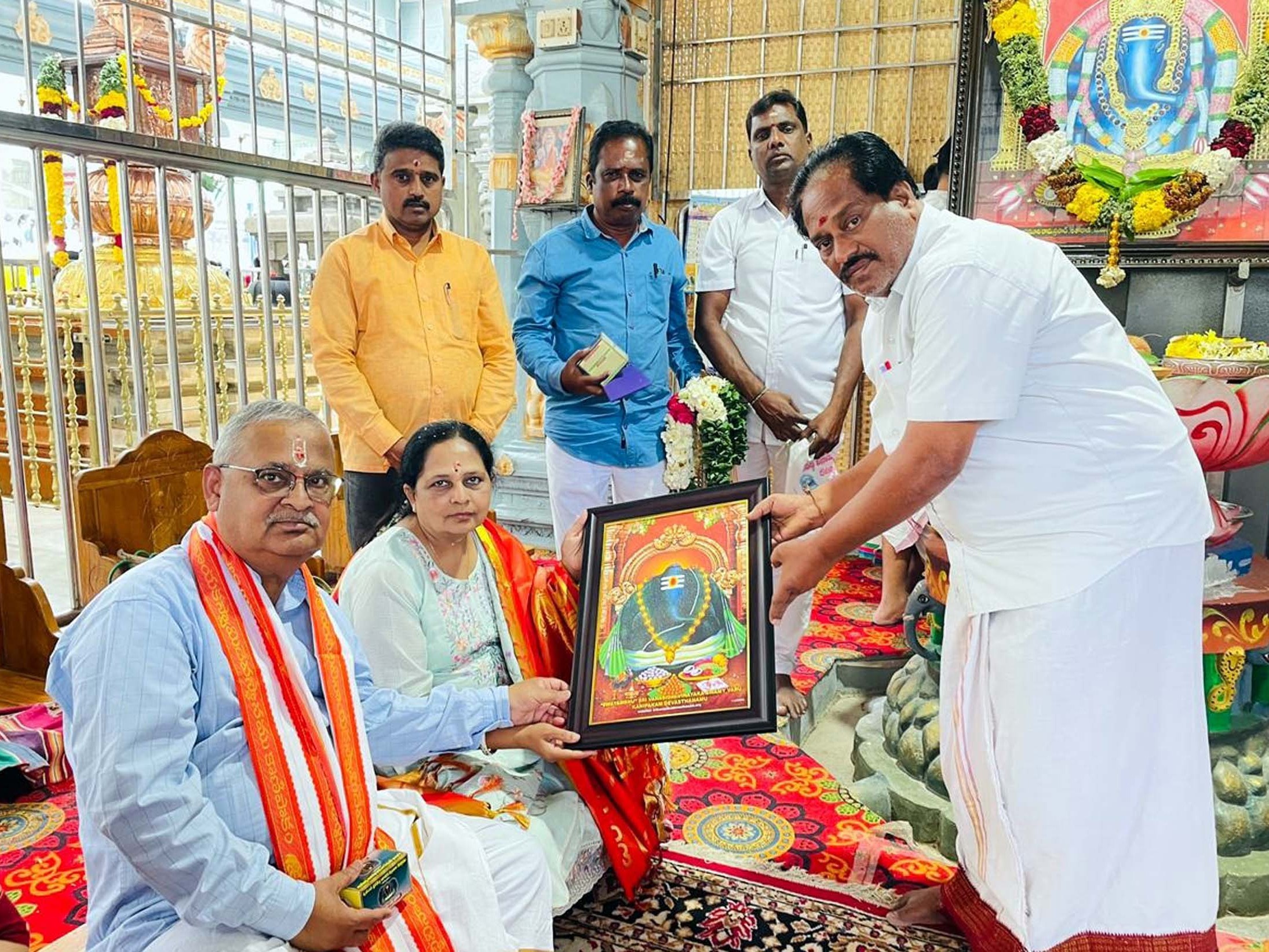 స్వామివారి సేవలో బాంబే హైకోర్టు న్యాయమూర్తి