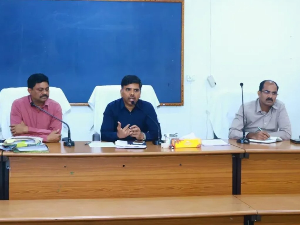 ప్రజావాణికి 123 ఫిర్యాదులు