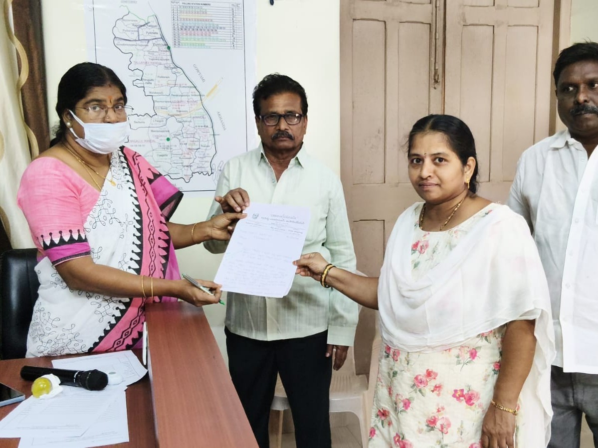 ‘కొవ్వూరు నియోజకవర్గంలో కోచింగ్ సెంటర్ ఏర్పాటు చేయాలి’