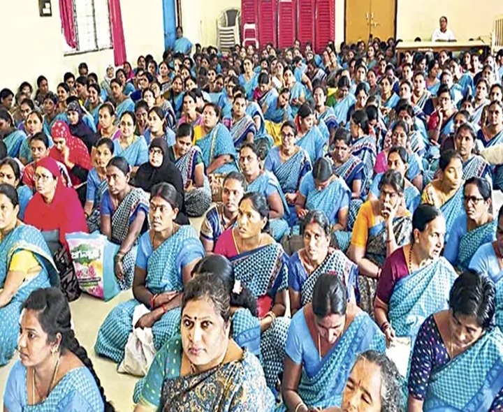 కొనసాగుతున్న అంగన్‌వాడీల ఆందోళన