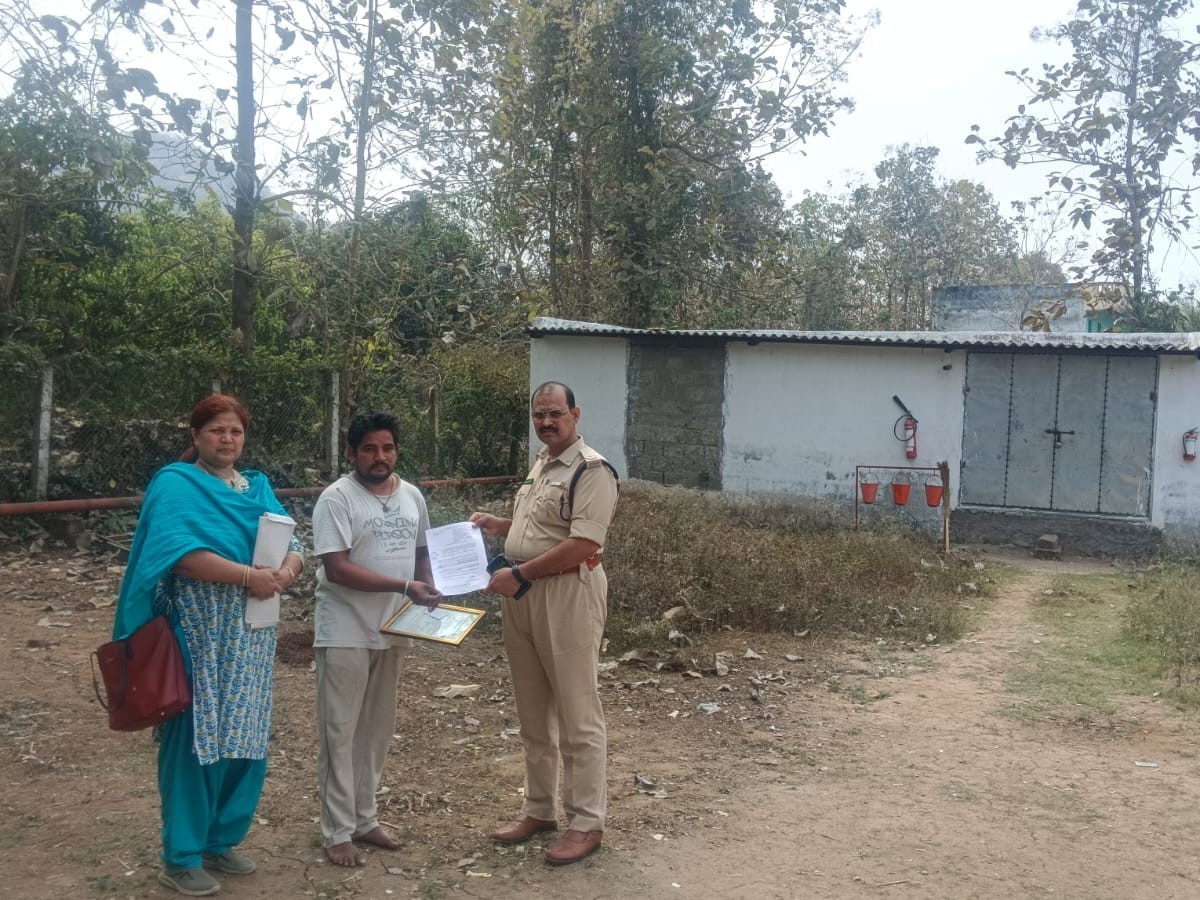 మందుగుండు తయారీ దుకాణాలకు నోటీసులు