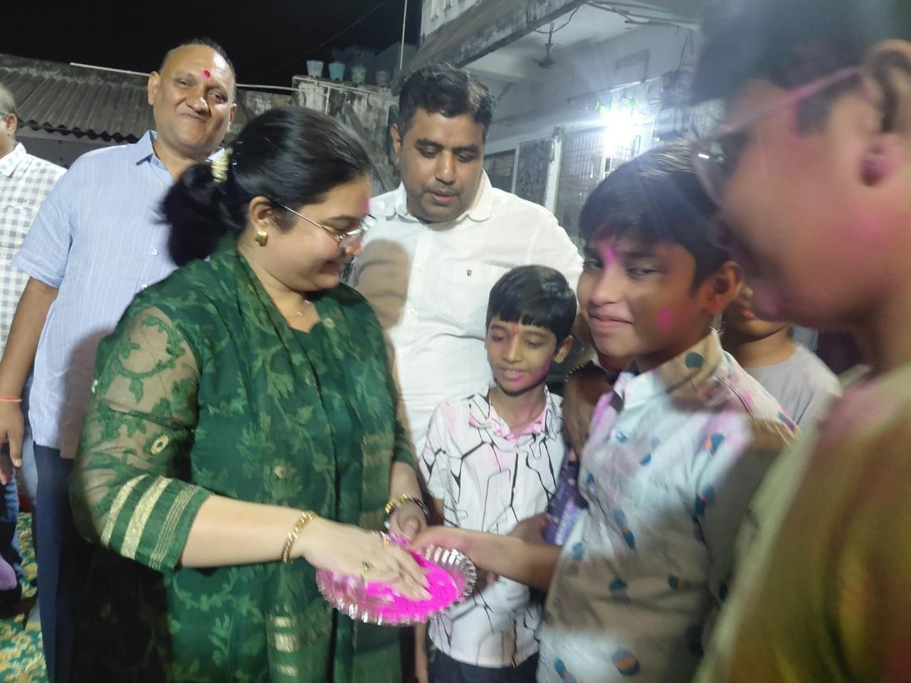 హోలీ సంబరాలలో పాల్గొన్న ఎమ్మెల్యే