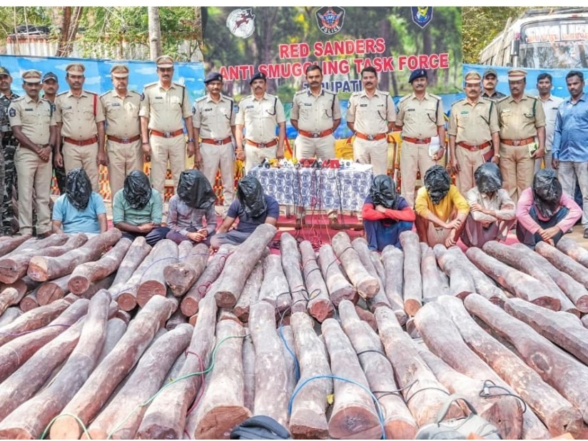 అంతరాష్ట్ర ఎర్రచందన స్మగ్లర్లు  అరెస్ట్