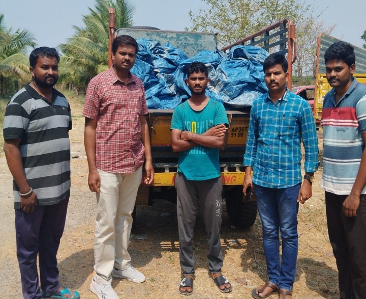 ఏటుకూరు బైపాస్ వద్ద పీడీఎస్ బియ్యం స్వాధీనం