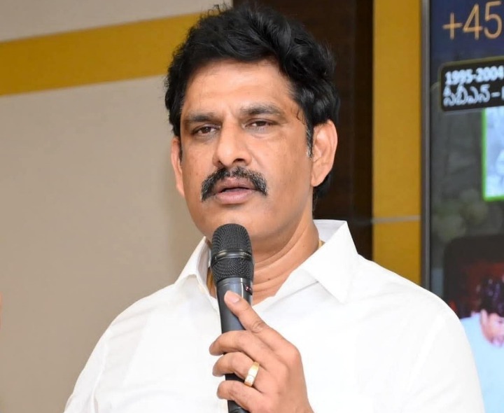 పర్చూరులో రోడ్ల మరమ్మతులకు రూ. 5.40 కోట్ల మంజూరు