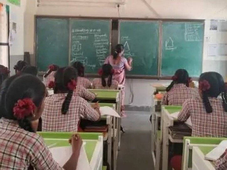 కేజీబీవీలో ‘ప్యానల్’ బృందం తనిఖీ