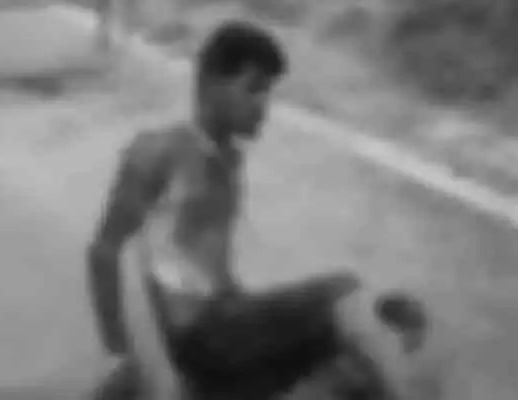 ప్రియురాలి ముందు ప్రియుడి ఆత్మహత్యయత్నం