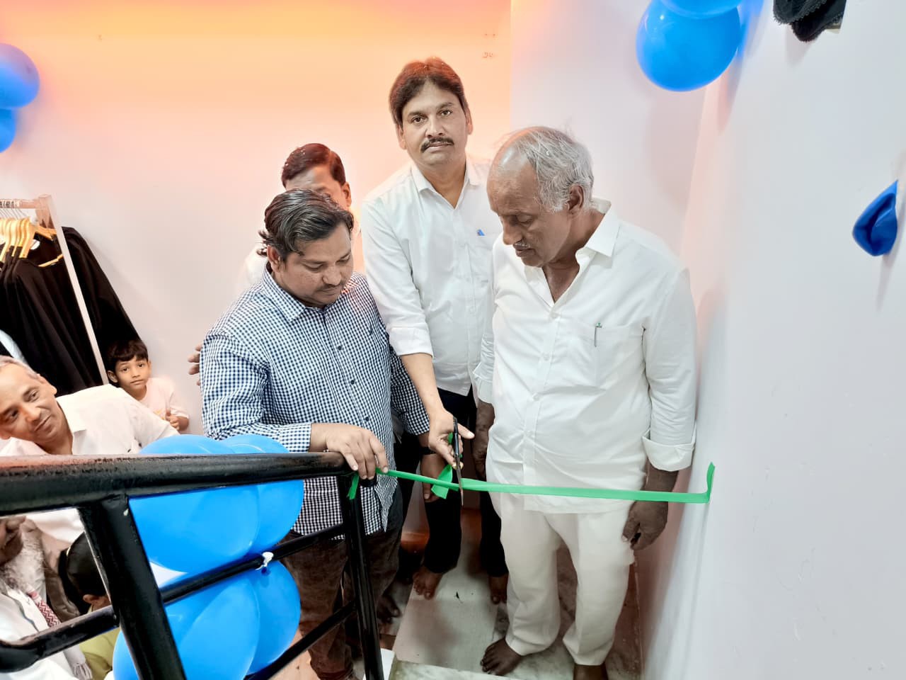 ఫ్యాన్సీ స్టోర్‌ను ప్రారంభించిన ఎమ్మెల్యే