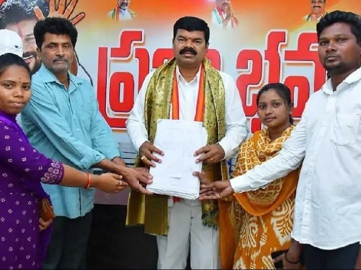 గ్రామ అభివృద్ధికి కృషి చేయాలని ఎమ్మెల్యేకు వినతి