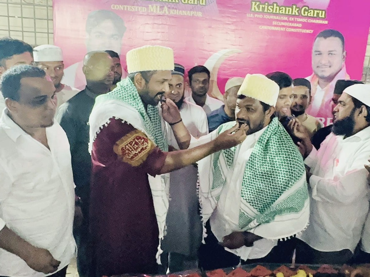 ఇఫ్తార్ విందులో పాల్గొన్న జాన్సన్ నాయక్