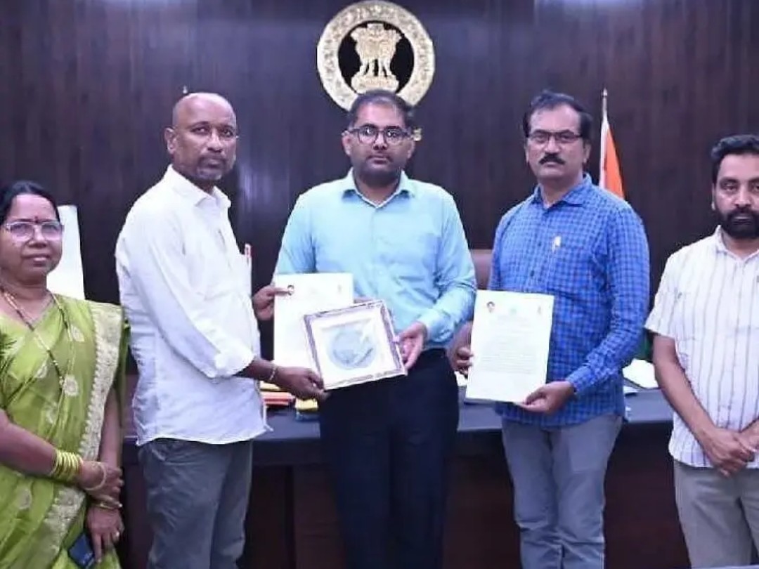 రాష్ట్రస్థాయి పురస్కారం అందుకున్న కచాపూర్ పాఠశాల