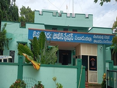 పేకాట ఆడుతున్న తొమ్మిది మంది అరెస్ట్