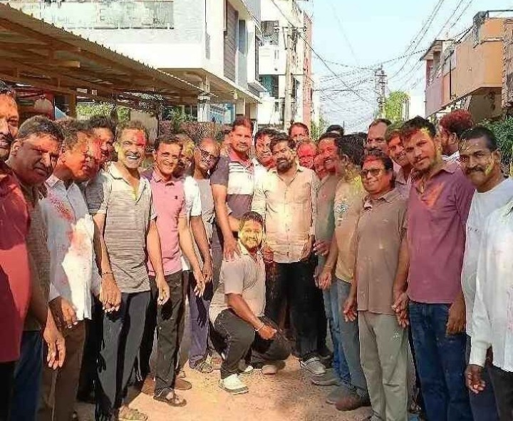 టీడీపీ కార్యాలయంలో ఉత్సాహంగా హోళీ సంబరాలు