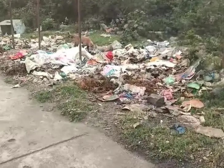 పారిశుద్ధ్య లోపం.. పట్టించుకుని అధికారులు..!