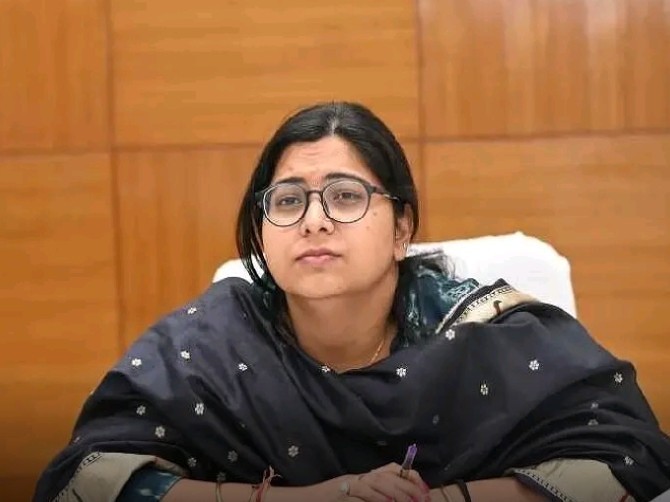 రైతులకు యూరియా బస్తాలు అందజేత