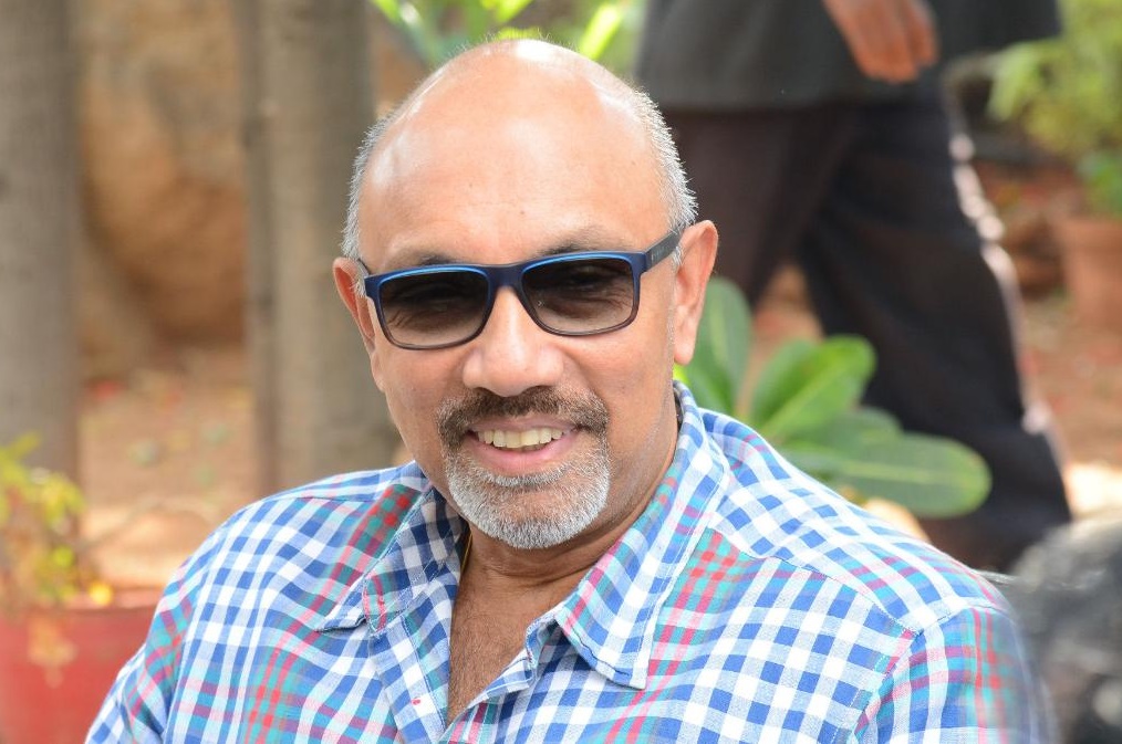 విజయ్‌పై నటుడు సత్యరాజ్‌ సంచలన వ్యాఖ్యలు