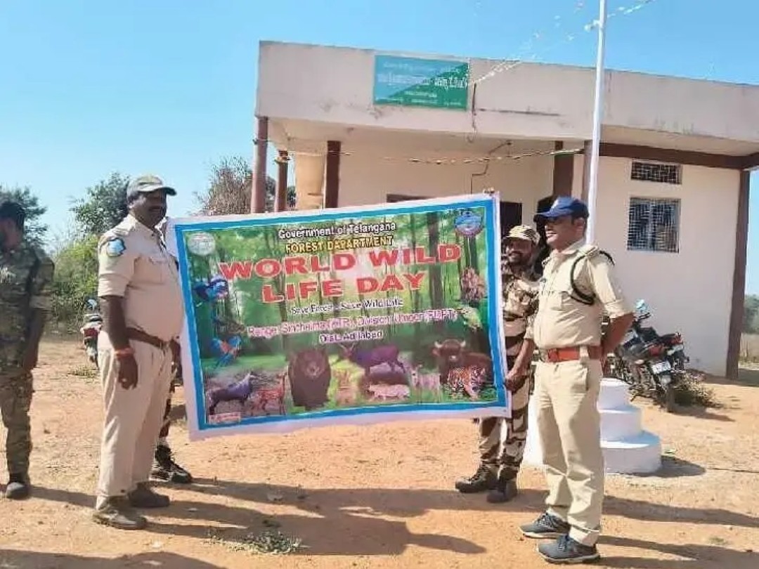 వన్యప్రాణుల సంరక్షణ అందరి బాధ్యత: FRO