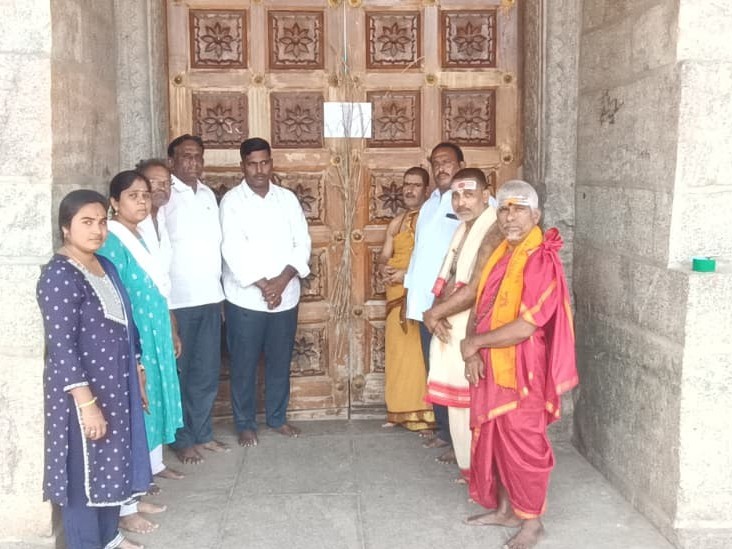 జిల్లాలోని పలు ప్రముఖ ఆలయాలు మూసివేత