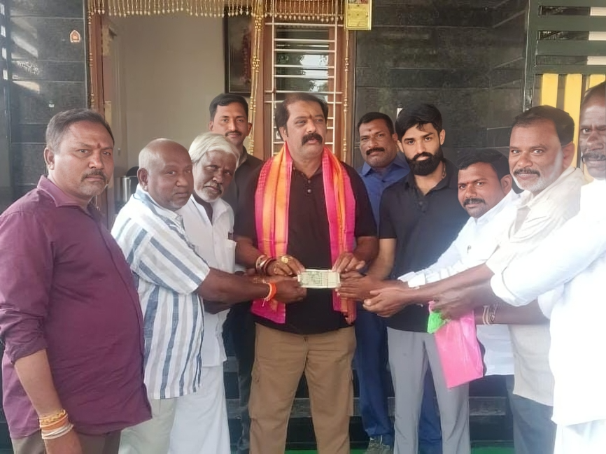 అమ్మవారి ఆలయ నిర్మాణానికి ఎమ్మెల్యే విరాళం