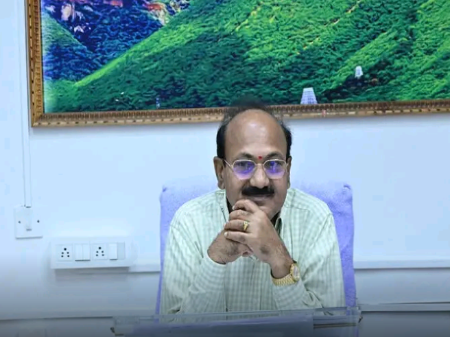 బొగ్గు ఉత్పత్తి లక్ష్య సాధనకు కార్మికులు కృషి చేయాలి: GM