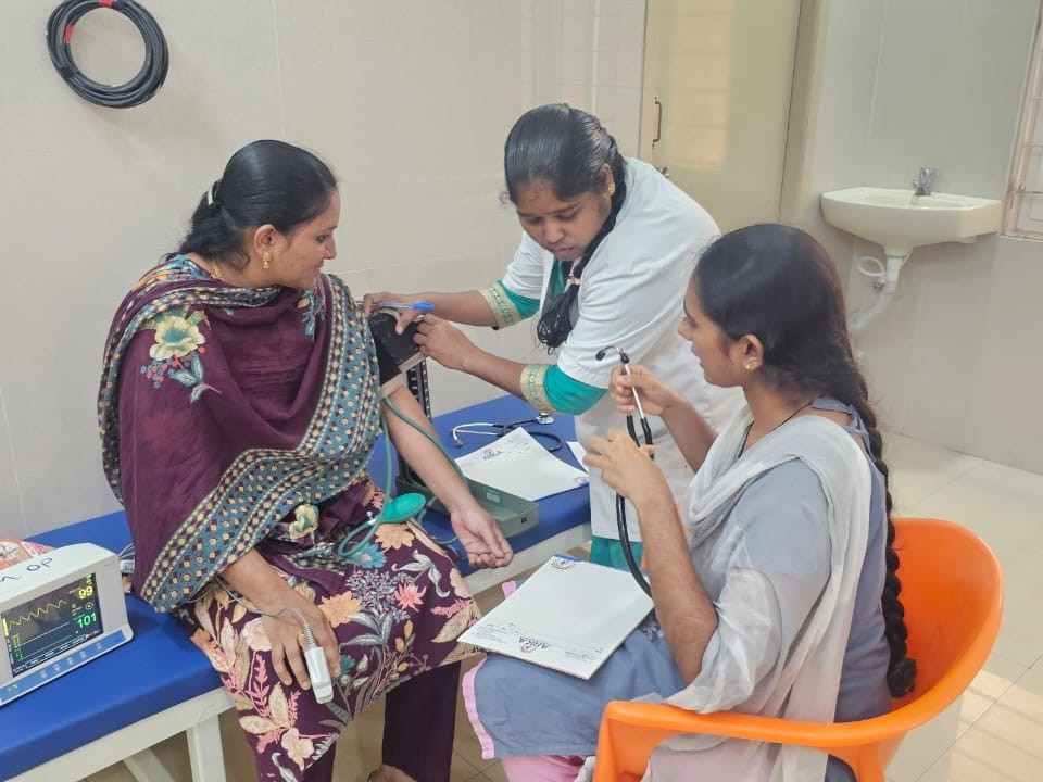 మహిళా పోలీస్ సిబ్బందికి ఉచిత వైద్య శిబిరం