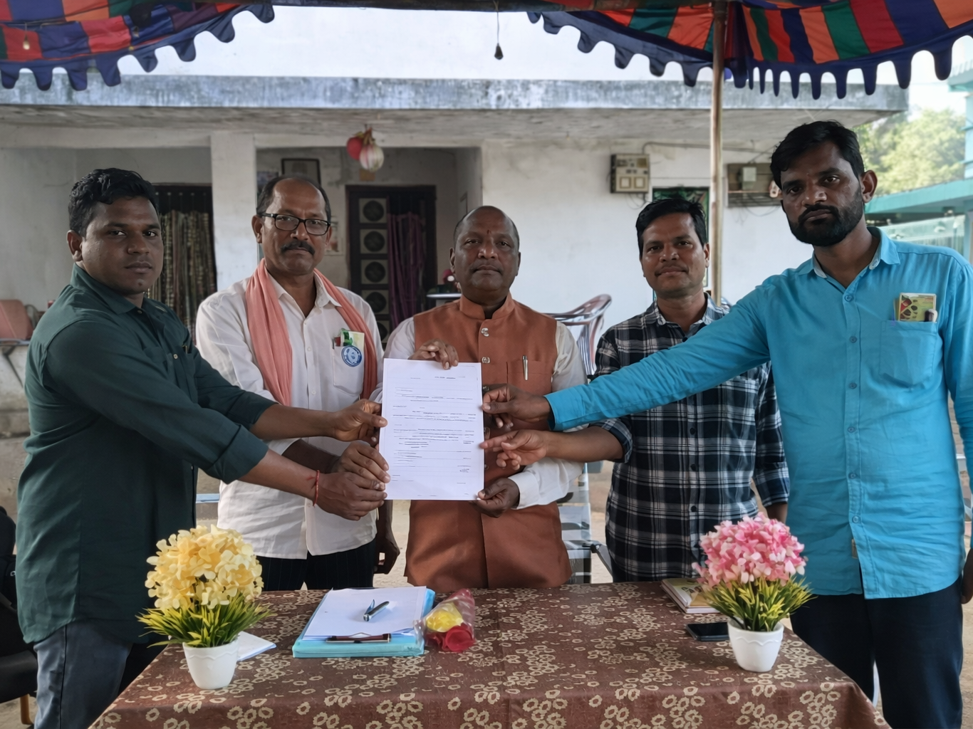 ‘గిరిజన యువతకు ఉపాధి కల్పించండి’