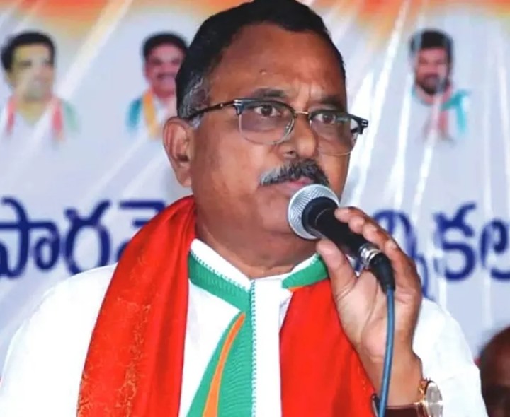 రూ. కోటి పరువు నష్టం దావా వేస్తా: మల్లు రవి