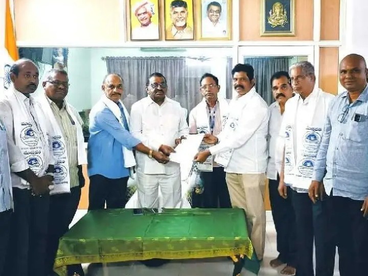 ఆచంటలో అంబులెన్స్ ఏర్పాటుకు వినతి