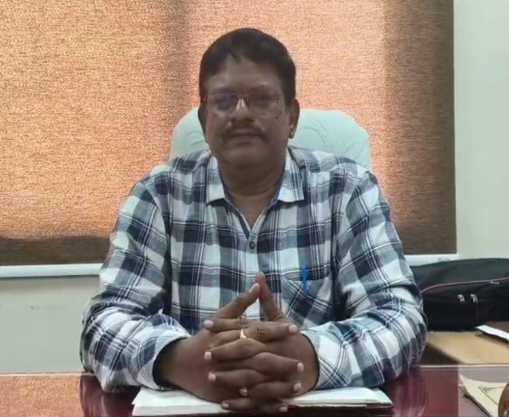 రేపటి నుంచి జిల్లాలో ప్రత్యేక వైద్య శిబిరాలు: డీఎంహెచ్‌వో