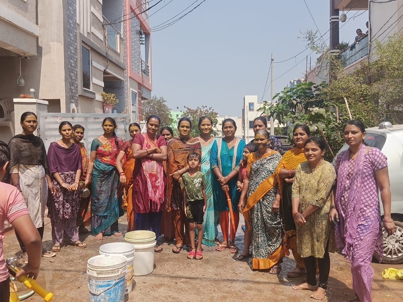 ఆనందోత్సవాలతో హోలీ పండుగ