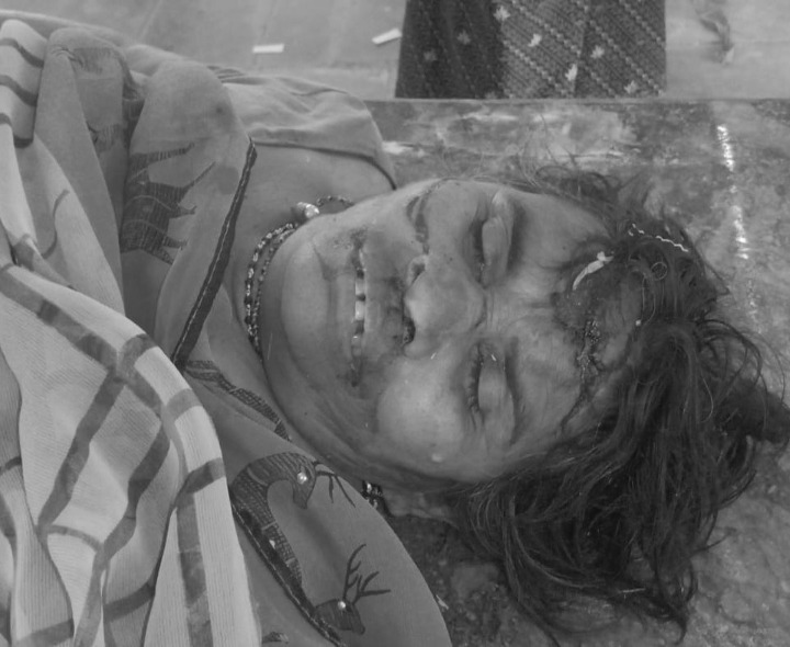 కూలీల ఆటో బోల్తా.. ఒకరు మృతి