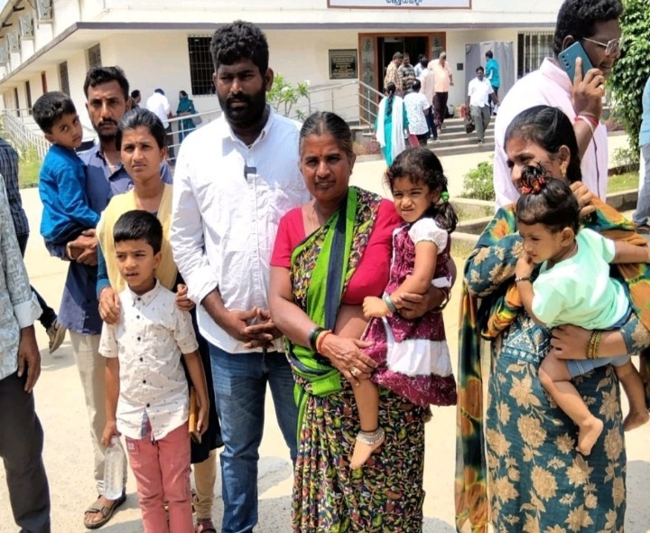 టీడీపీ నేత నుంచి ప్రాణహాని.. కలెక్టర్‌కు వినతిపత్రం