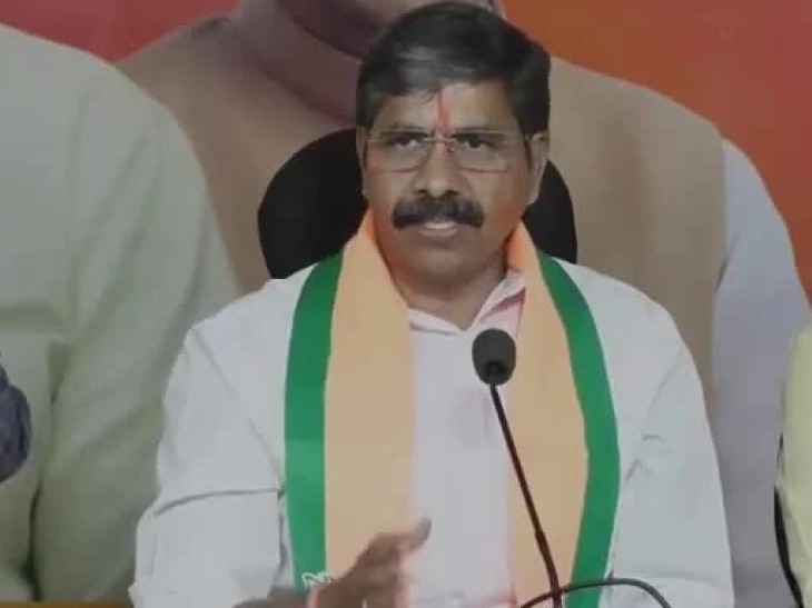 32 ఎకరాల భూదాన్ భూములు కబ్జా: వాసుదేవ్