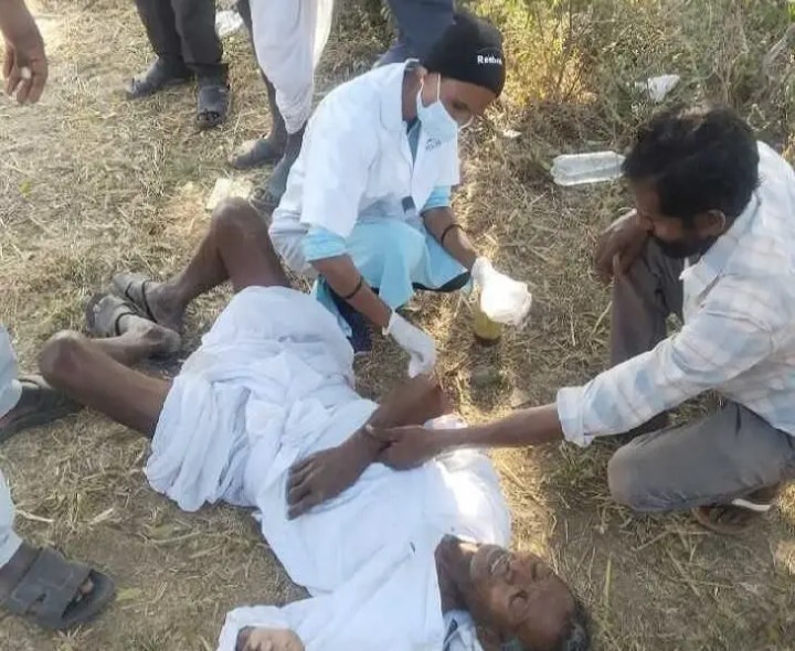 రోడ్డు ప్రమాదం.. ఇద్దరికి తీవ్ర గాయాలు