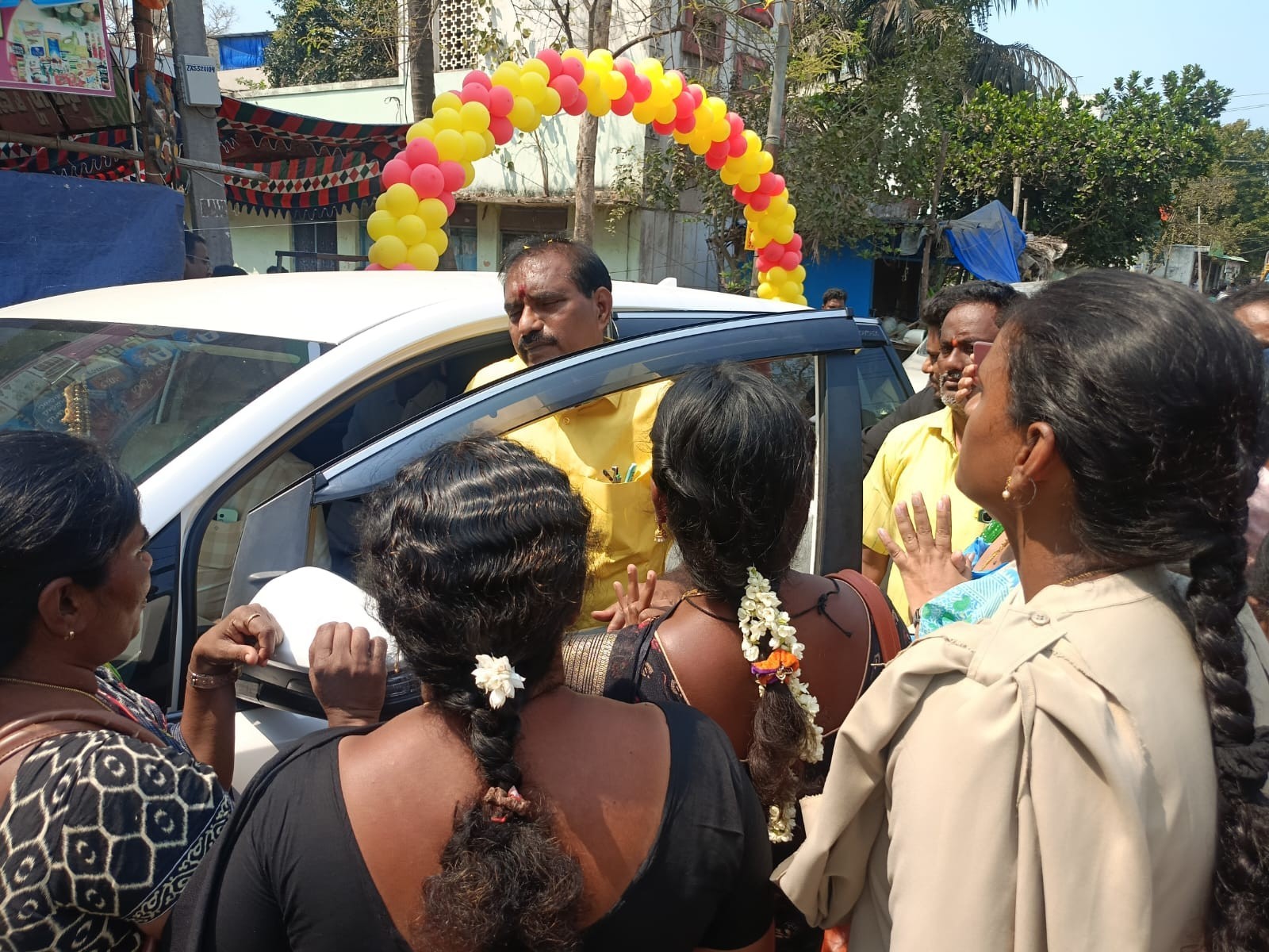 ‘అంగన్వాడీలకు స్మార్ట్ ఫోన్లు ఇచ్చిన ఘనత కూటమిదే’