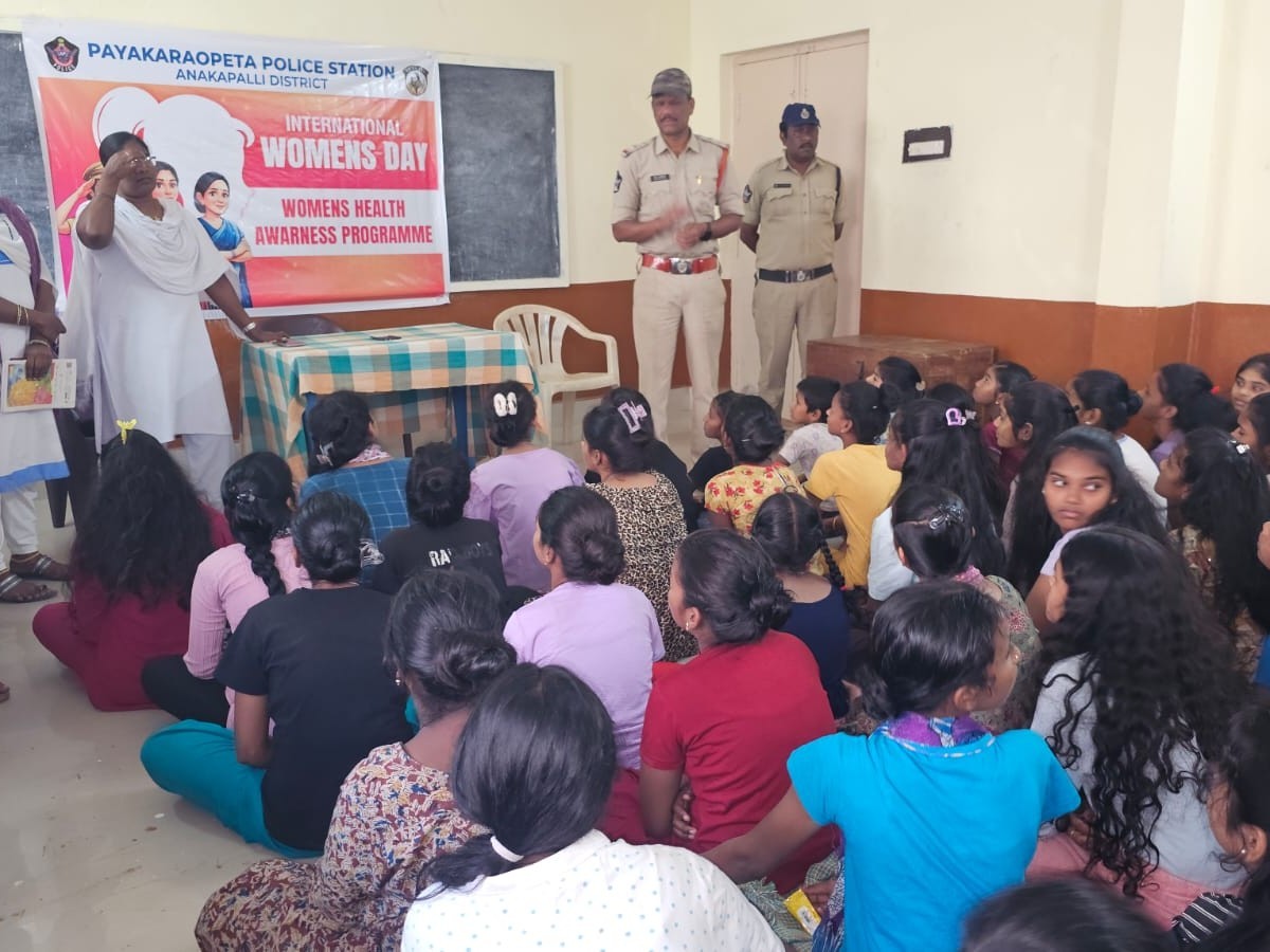 ఆరోగ్యంపై విద్యార్థినిలకు సూచనలు