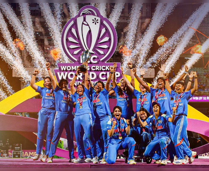 చరిత్ర సృష్టించిన భారత మహిళా క్రికెట్ జట్టు