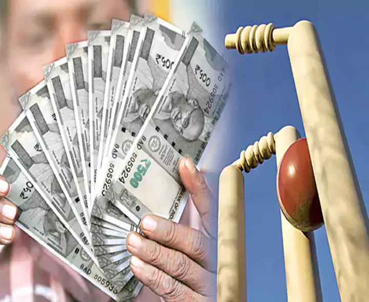 బెట్టింగ్ పేరుతో భారీ మోసం.. ఇద్దరు అరెస్ట్