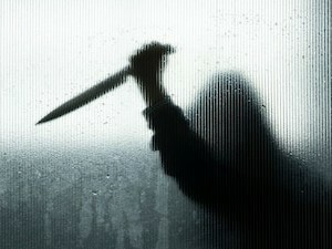 కొడుకుపై తండ్రి కత్తితో దాడి