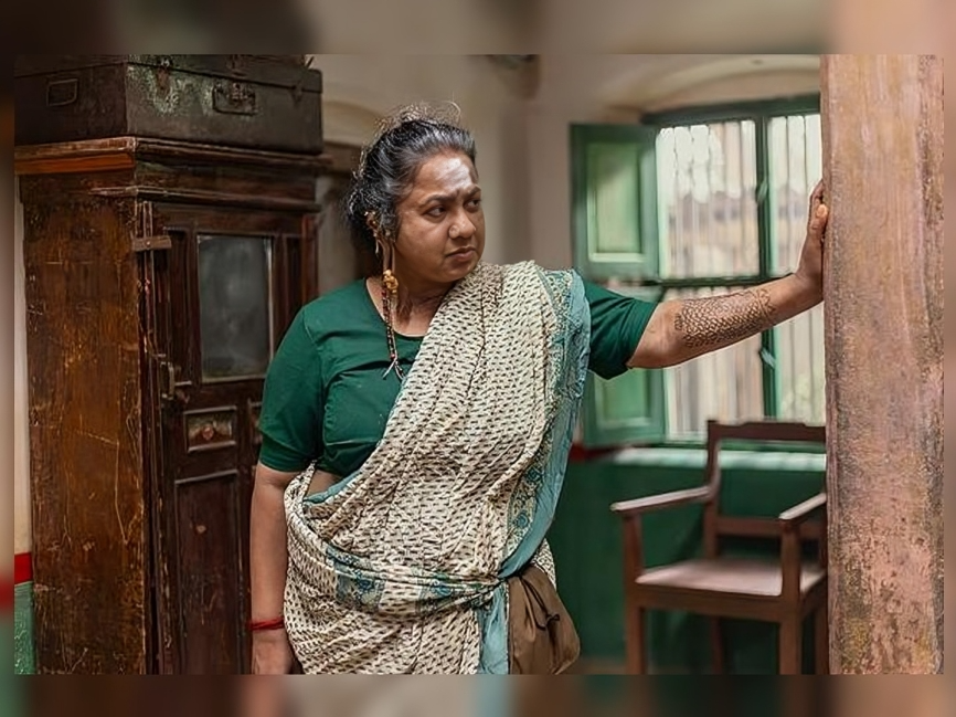 బాక్సాఫీస్ వద్ద రాధికా రచ్చ!