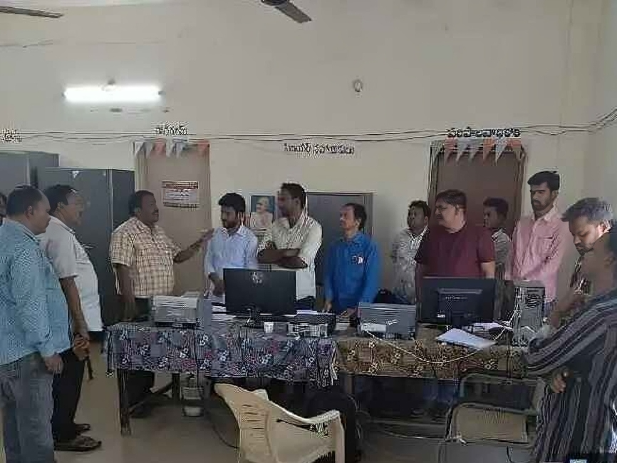 ఓటరు జాబితాలను పరిశీలించిన జిల్లా DLDO