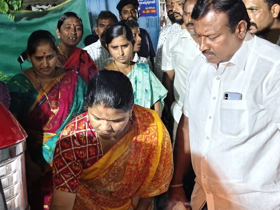 ప్రభ బండి ప్రారంభించిన  ఛైర్మన్