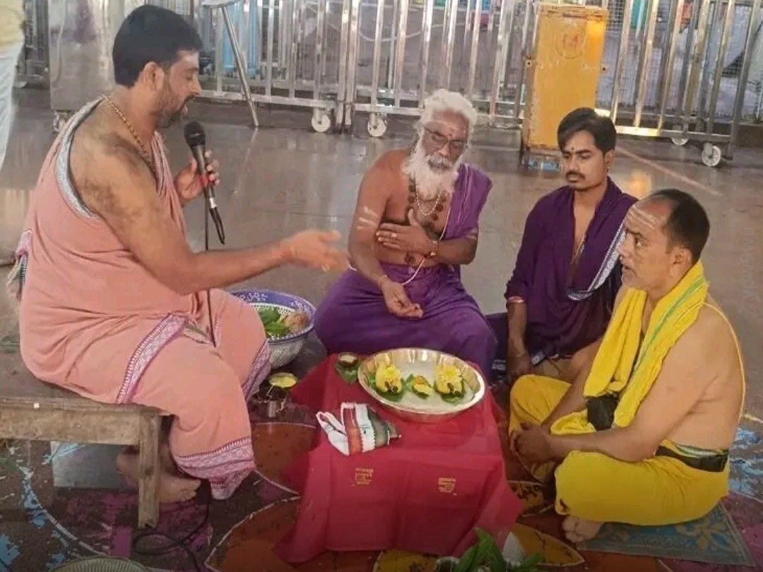 నేడు తెరుచుకున్న పుణ్యక్షేత్రాలు