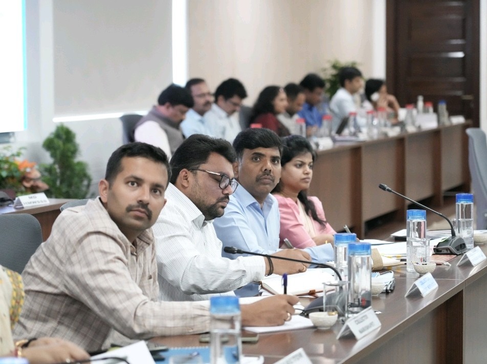 సీఎం సమావేశంలో కలెక్టర్ చంద్రశేఖర్